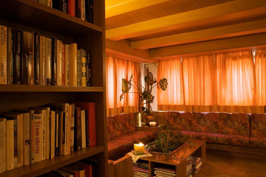 Albergo Bellaria Carano  Luaran gambar