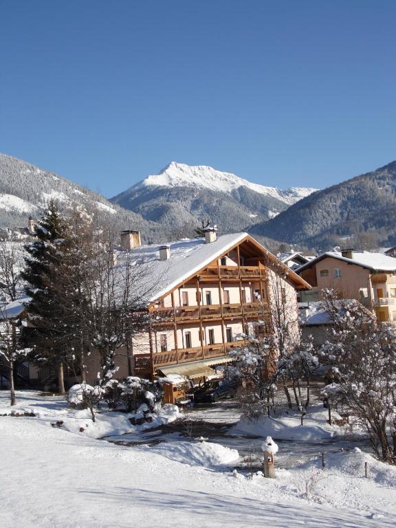 Albergo Bellaria Carano  Luaran gambar